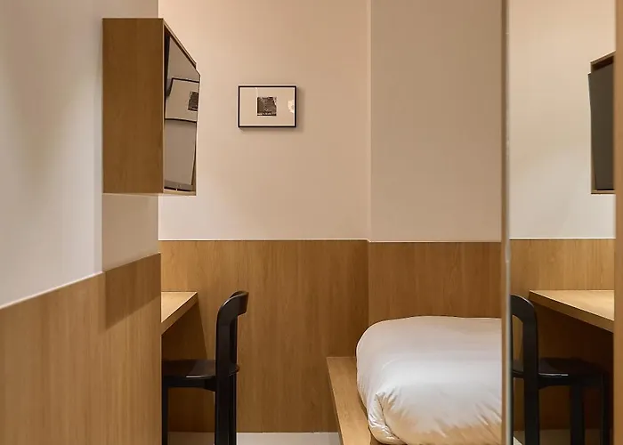 Hotel On *